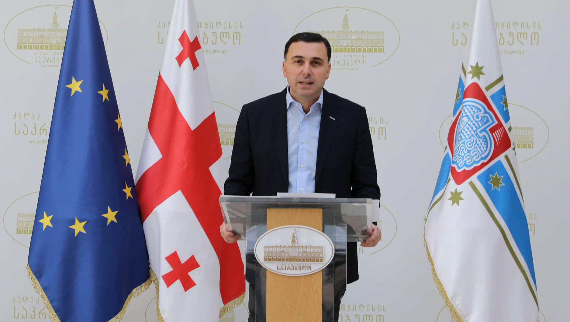გიორგი ტყემალაძე ოპოზიციის მოთხოვნას ეხმაურება და აცხადებს, რომ საკრებულოს რიგგარეშე სხდომაზე კახა კალაძის მისვლის საჭიროება არ არსებობს
