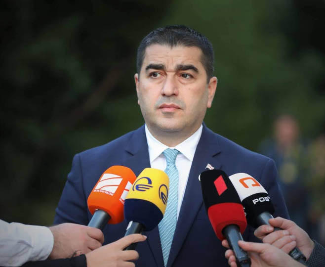 შალვა პაპუაშვილი აცხადებს, რომ მიხეილ სააკაშვილთან დაკავშირებული ჩანაწერი ევროსაბჭოს რეზოლუციაში, არის „ისტორიის გადაწერის მცდელობა“ და „ჩვენ ეს არ უნდა დავუშვათ“