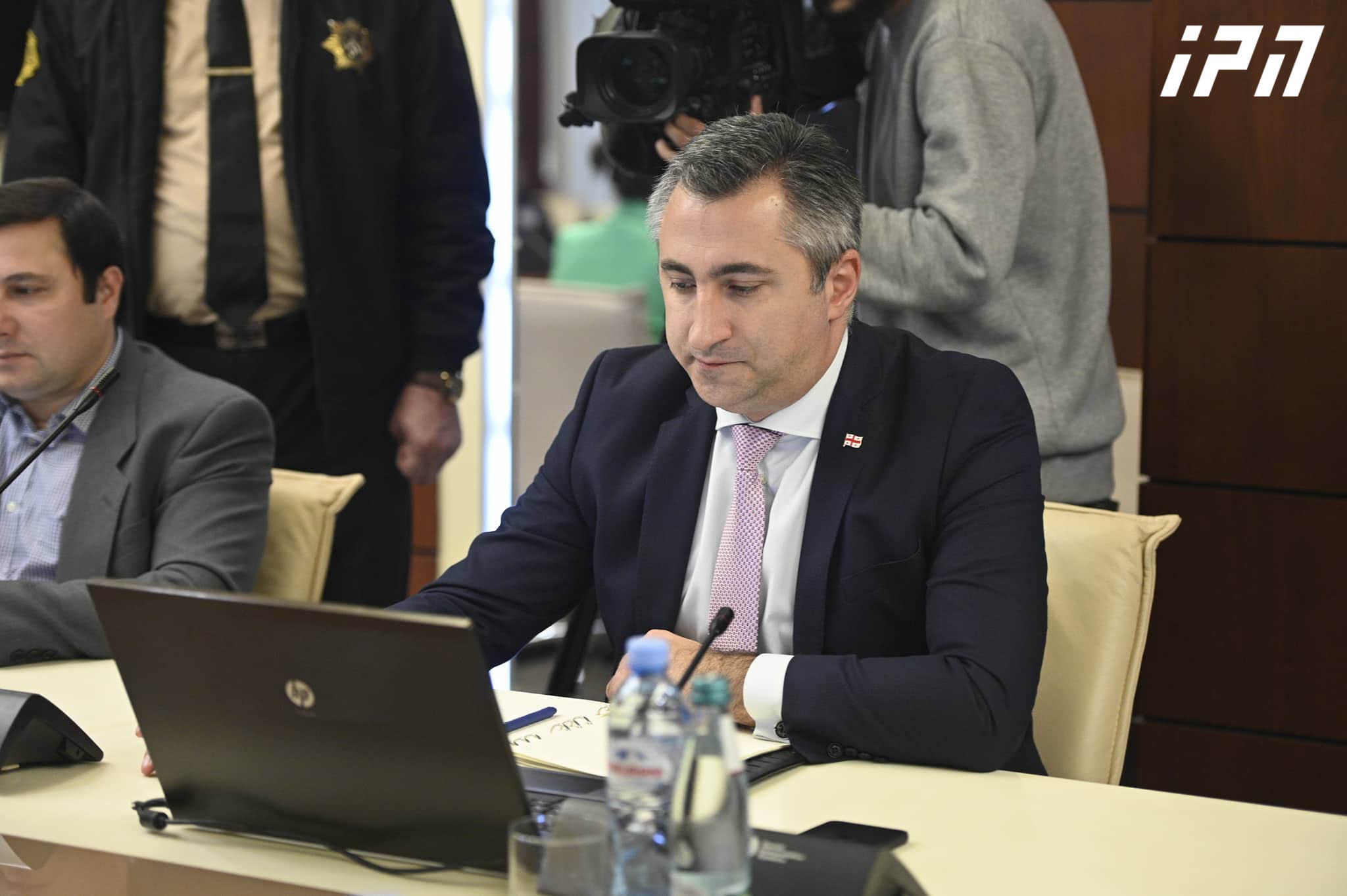 დიმიტრი გვრიტიშვილი - ჩვენ რატომ ვართ დაბალი ღობე? - საფრანგეთს რომ აეკრძალა ამერიკელი მოსამართლისთვის მის ქვეყანაში შესვლა, რა რეაგირება მოჰყვებოდა ამას აშშ-ში, ვიცით ხომ?!