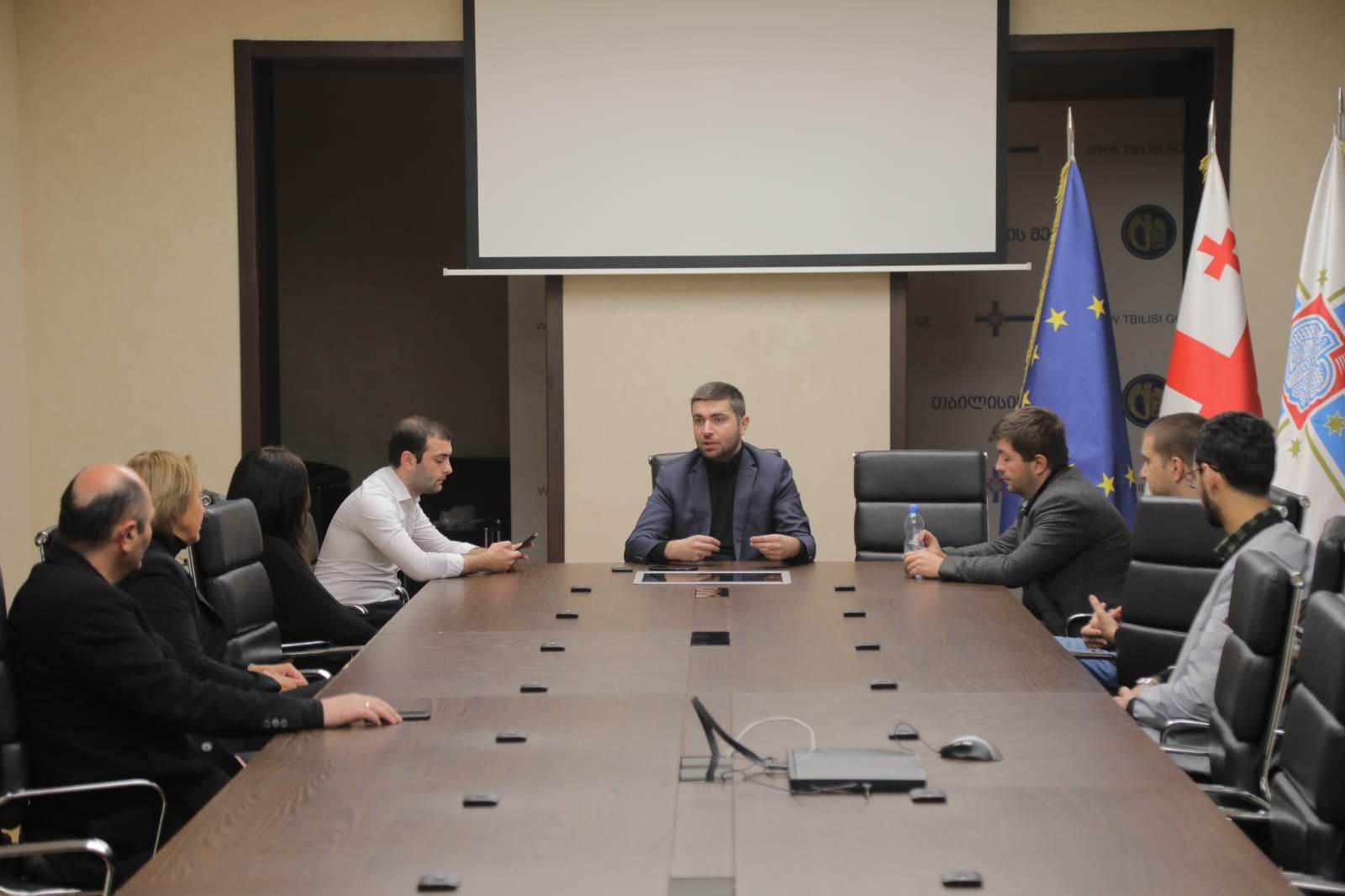 დავით ფარცვანიამ  გაწეული საქმიანობის ანგარიში წარადგინა