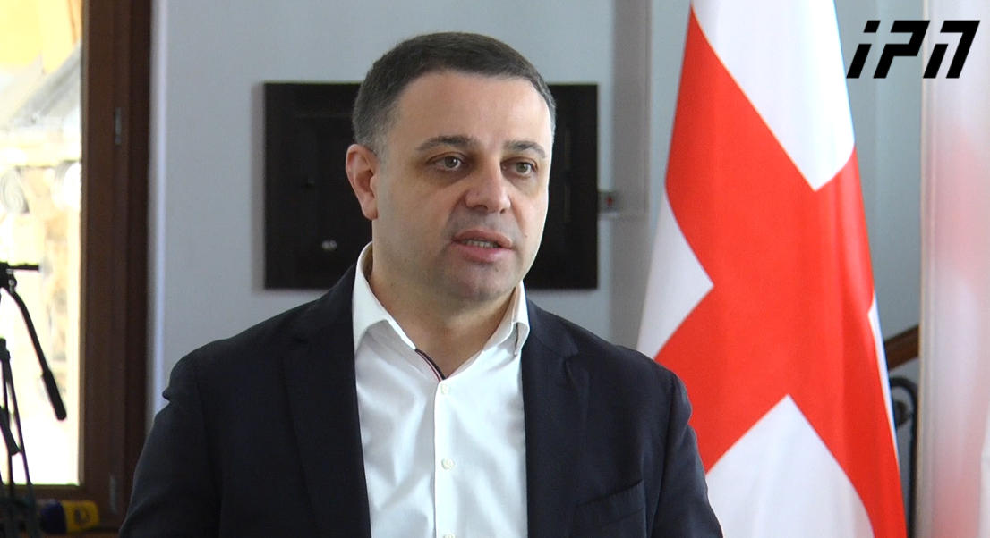 ალუდა ღუდუშაური - საზოგადოებამ ნათლად დაინახა, რომ ნაზიბროლა ჯანეზაშვილი არაკომპეტენტურია, მას შეეშინდა და ამიტომ გადადგა ეს სამარცხვინო ნაბიჯი