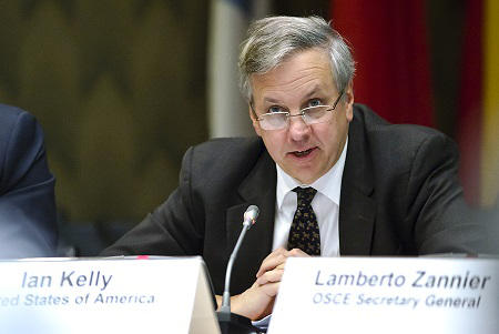 იან კელი - იმ ორგანიზაციის წარმომადგენლებისთვის, რომელშიც გაწევრიანებასაც ცდილობ, „ბოროტისა“ და „სრულიად ამორალურის“ დაძახება შენი კანდიდატურის წინ წაწევის საშუალება არ არის