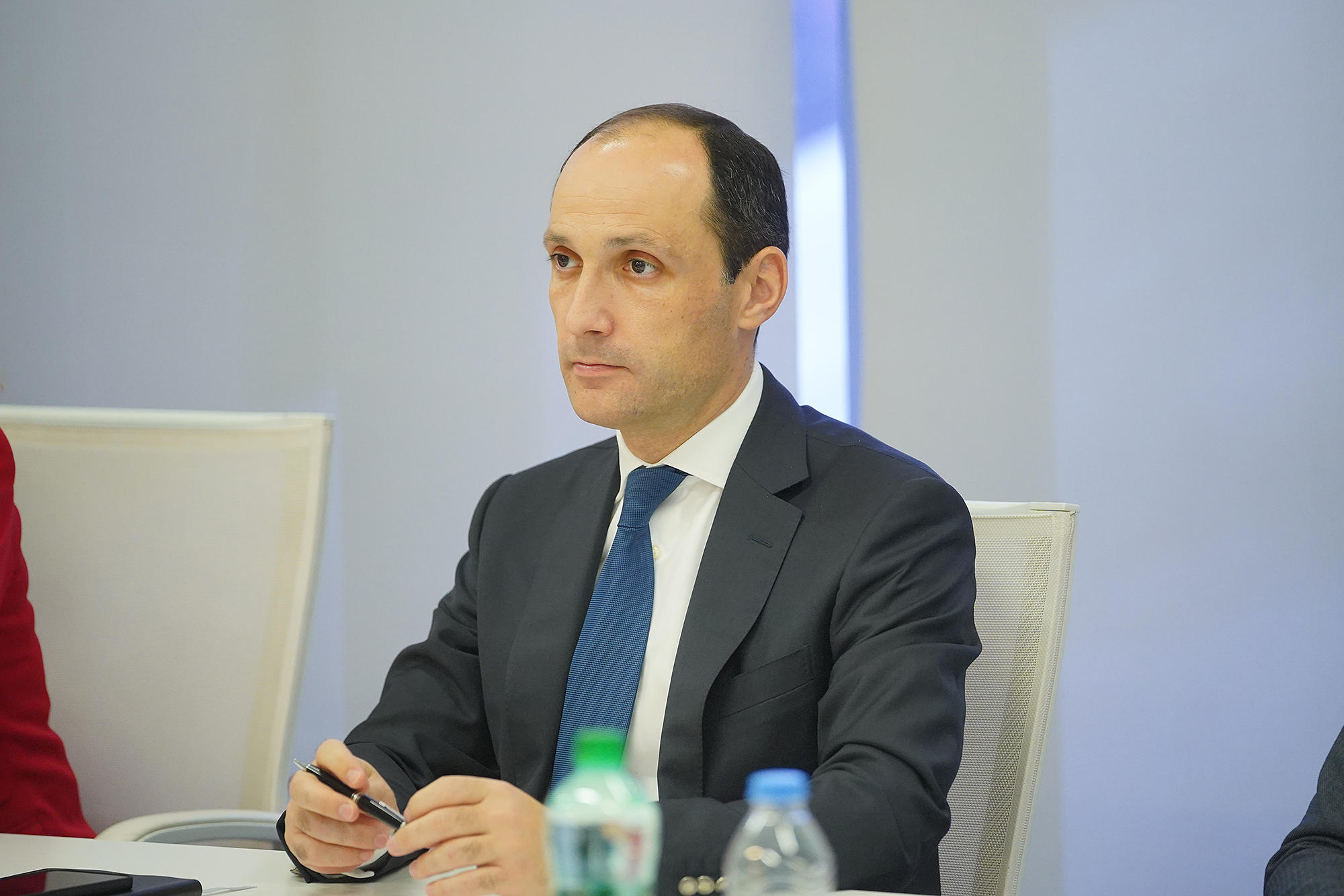 ლევან დავითაშვილი საერთაშორისო  ფინტექ-კომპანიის Revolut წარმომადგენელს ანდრიუს ბიჩეიკას შეხვდა