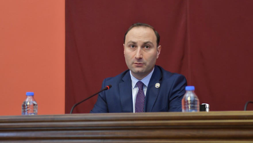 ანრი ოხანაშვილი ხაბეიშვილს - მუხლთან დაკავშირებით უნდა დასვათ კითხვა - ბიძინა ივანიშვილს რაში ედრებით, 2 მილიარდ ევროზე მეტი აქვს დახარჯული, თქვენ რამდენი გაქვთ დახარჯული?!