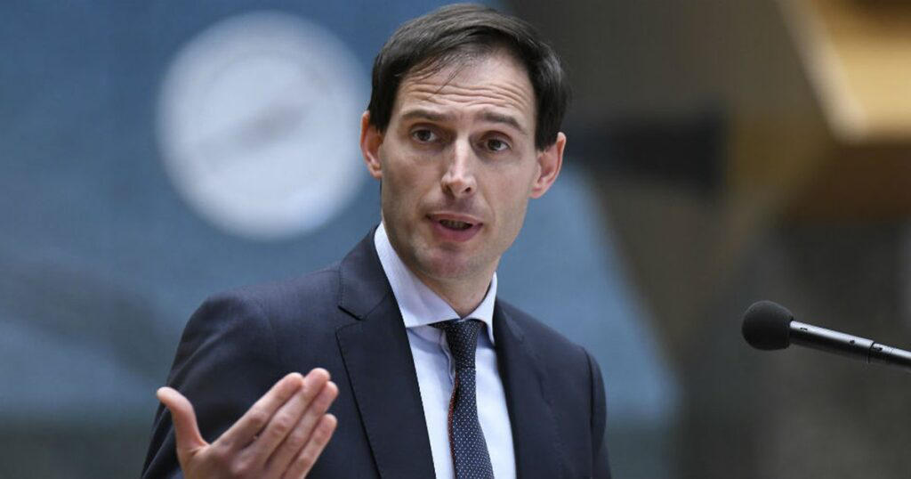 ევროკომისარი - ჩემი მესიჯია საქართველოს მთავრობისადმი: მსგავსი ქმედებებითა და კანონებით საქართველოს ნამდვილად არ აქვს სიცოცხლისუნარიანი გზა ევროკავშირის წევრობისადმი, არც 2030 წლისთვის, როგორც მთავრობა იბრალებს, არც არასდროს