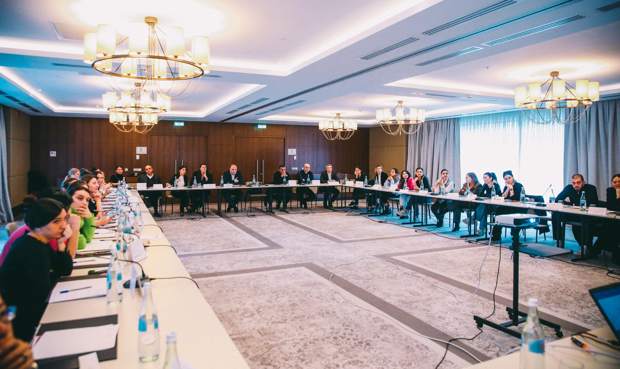 შინაგან საქმეთა სამინისტრომ ქალთა მიმართ ძალადობის წინააღმდეგ კამპანიის ფარგლებში მედიის წარმომადგენლებთან სამუშაო შეხვედრა გამართა