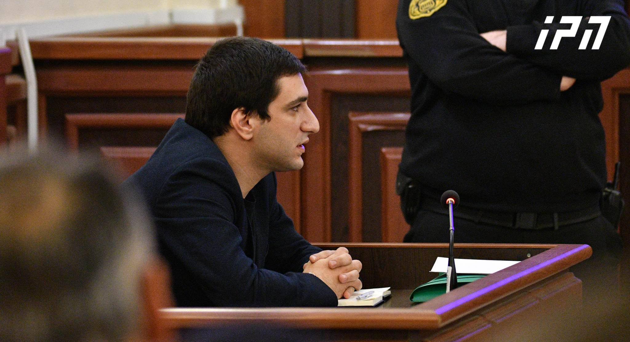 პენიტენციური სამსახურის წარმომადგენლის ინფორმაციით, მიმდინარეობს გამოძიება პენიტენციურ დაწესებულებაში მიხეილ სააკაშვილის მიერ პირად ნივთში, აკრძალული საგნის, 100 აშშ დოლარიანი კუპიურის შესაძლო შენახვის ფაქტზე