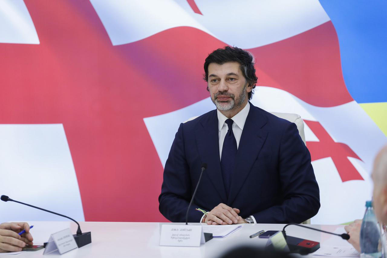 კახა კალაძე - წერეთლის გამზირზე სარეაბილიტაციო სამუშაოების დაწყების შემდეგ, გადაადგილების კუთხით ძალიან დიდი პრობლემები იქნება - წინასწარ ვამბობთ ამას, ვნახავთ გადაჭედილ ტრანსპორტს, გადაჭედილ გაჩერებებს, მაგრამ ეს ყველაფერი დროებით