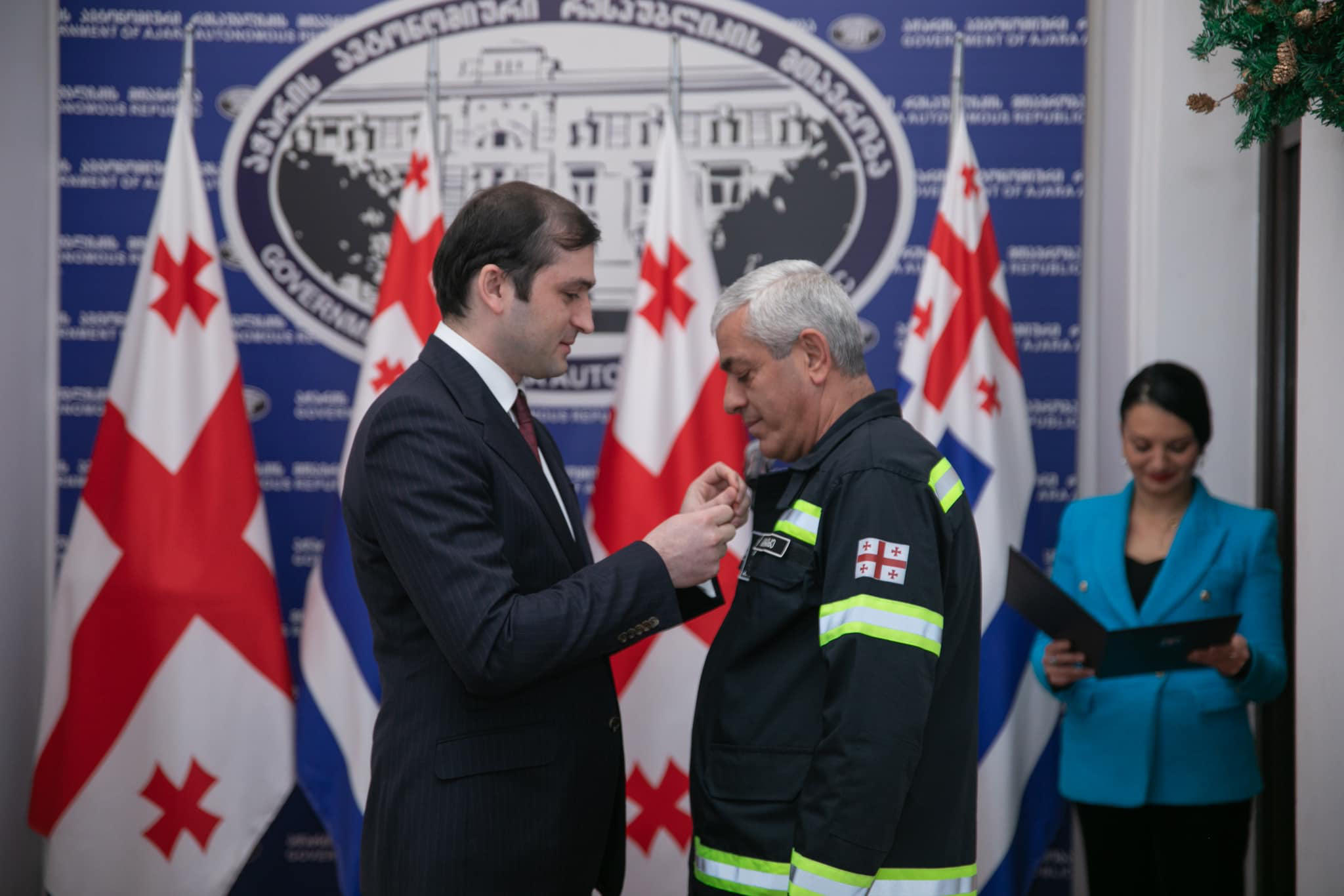 ტბელ აბუსერისძის ორდენებით, ღირსების მედლითა და საპატიო წოდებით აჭარაში ღვაწლმოსილი პირები დაჯილდოვდნენ