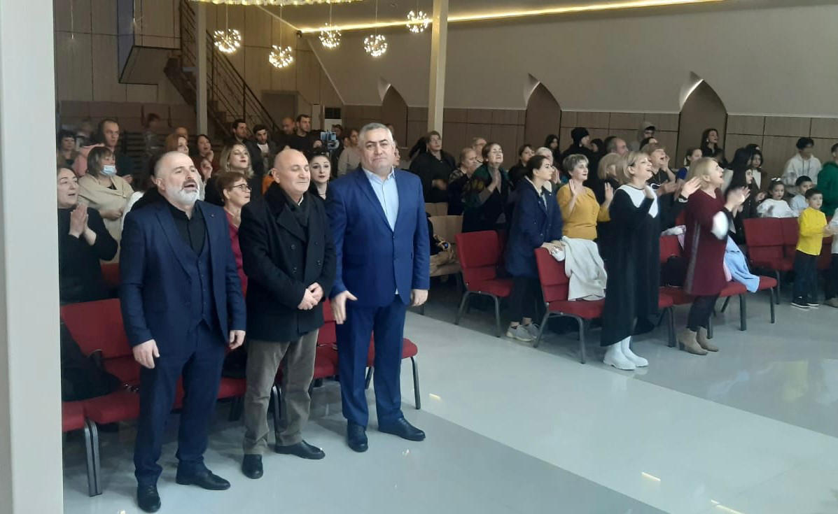 რუსთავში ქრისტეშობას აღნიშნავენ