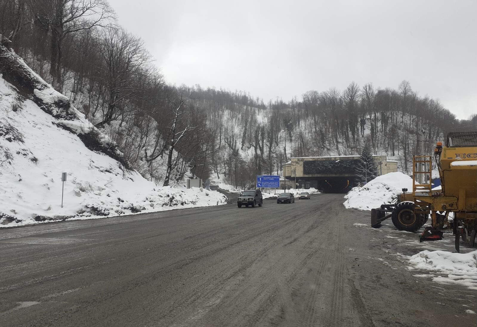 სურამის კვანძი-საქასრიას მონაკვეთზე მისაბმელიანი და ნახევრადმისაბმელიანი ავტოტრანსპორტის მოძრაობა აღდგა