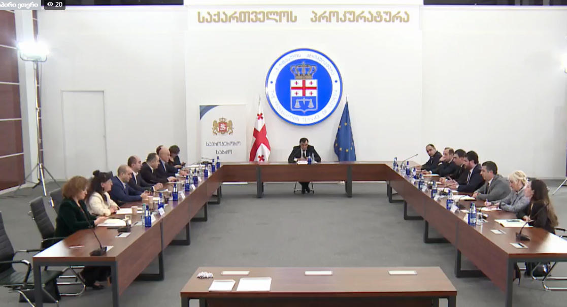 საპროკურორო საბჭოს თავმჯდომარის პოსტზე ასარჩევად კენჭისყრაში მხოლოდ ერთი კანდიდატი, შოთა ტყეშელაშვილი მონაწილეობს