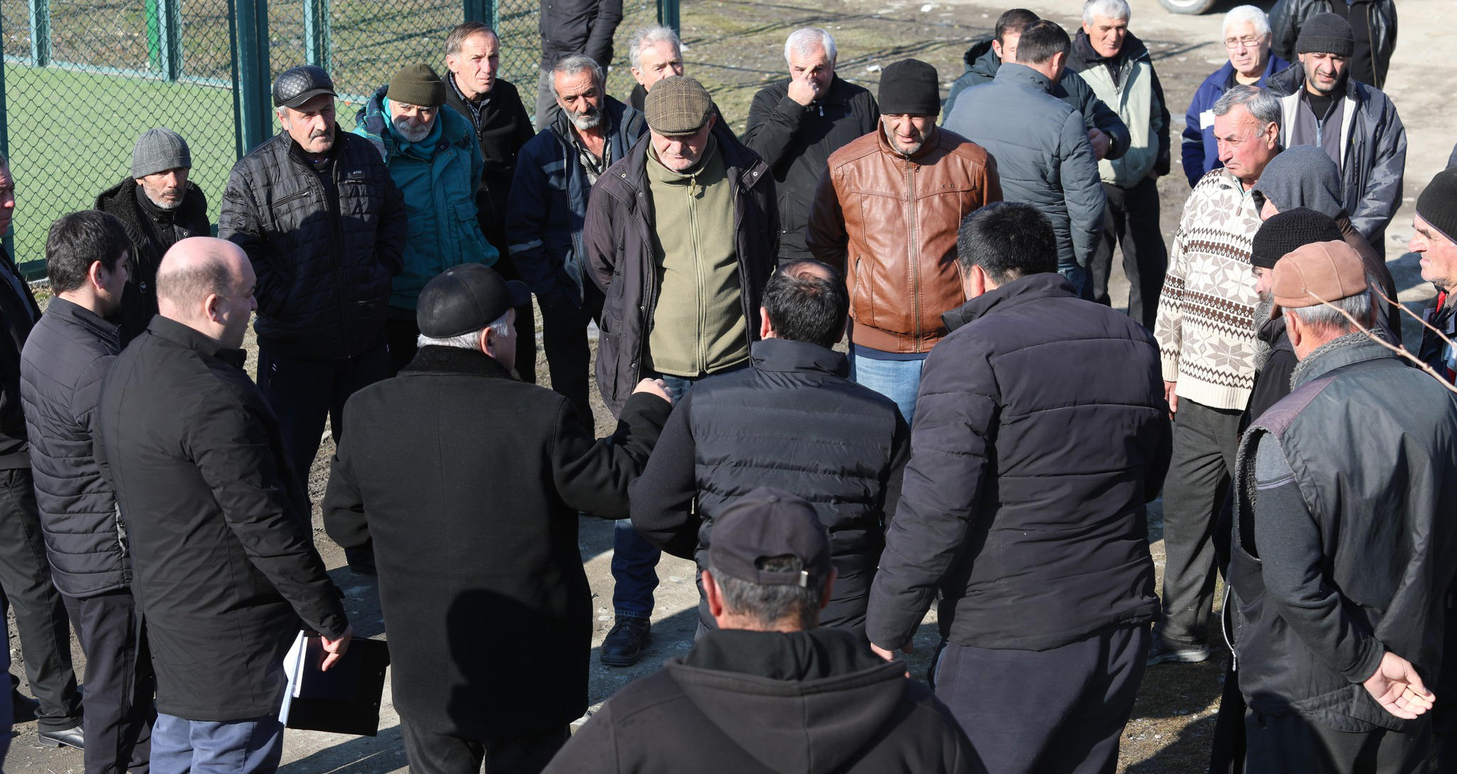 გორის მუნიციპალიტეტის მერი ვლადიმერ ხინჩეგაშვილი სოფლებში მოსახლეობას ხვდება