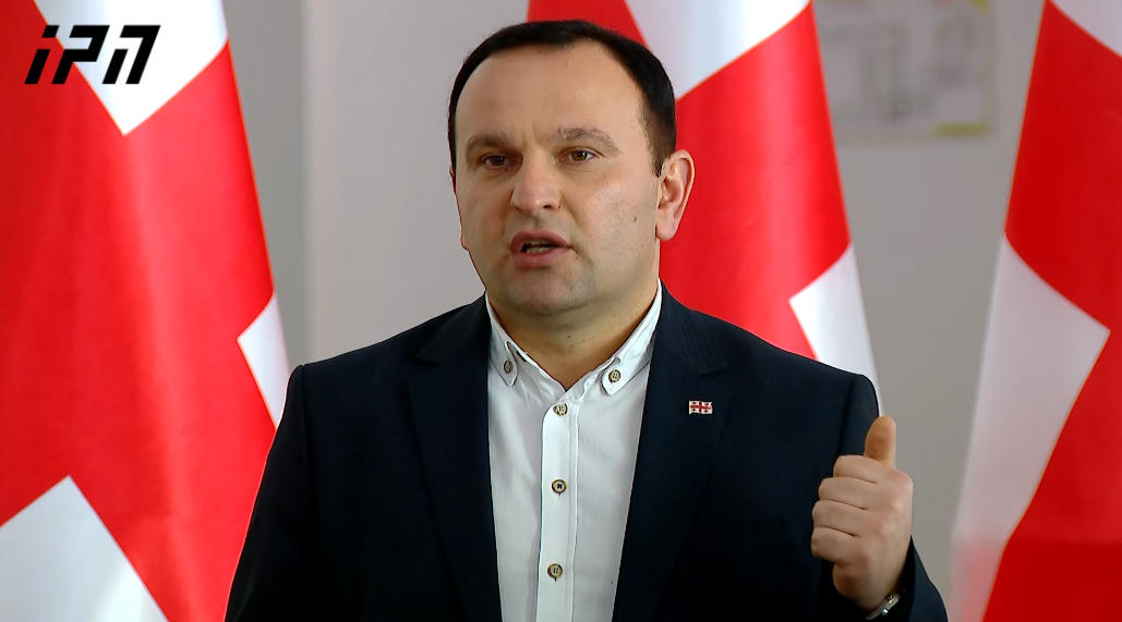 პაატა მანჯგალაძე ხაბეიშვილის განცხადებაზე - ძალიან მომწონს ტარიელი ქაჯეთის ციხეში რომ შევარდება და ნესტან-დარეჯანს გამოიხსნის, მაგრამ ამ რეალობის 21-ე საუკუნეში გაცოცხლება ნაკლებად წარმომიდგენია