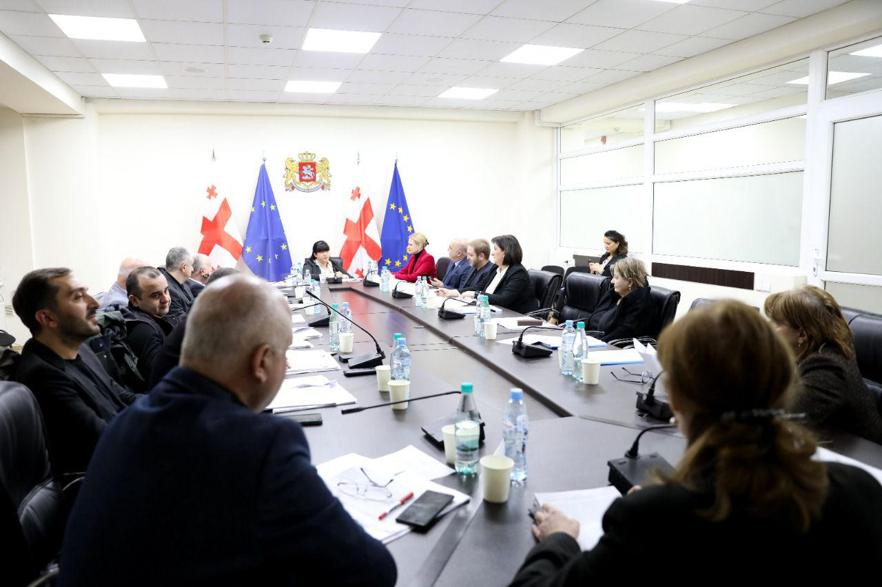 სახელმწიფო სერტიფიკატის მოქმედება 11 ექიმს შეუჩერდა