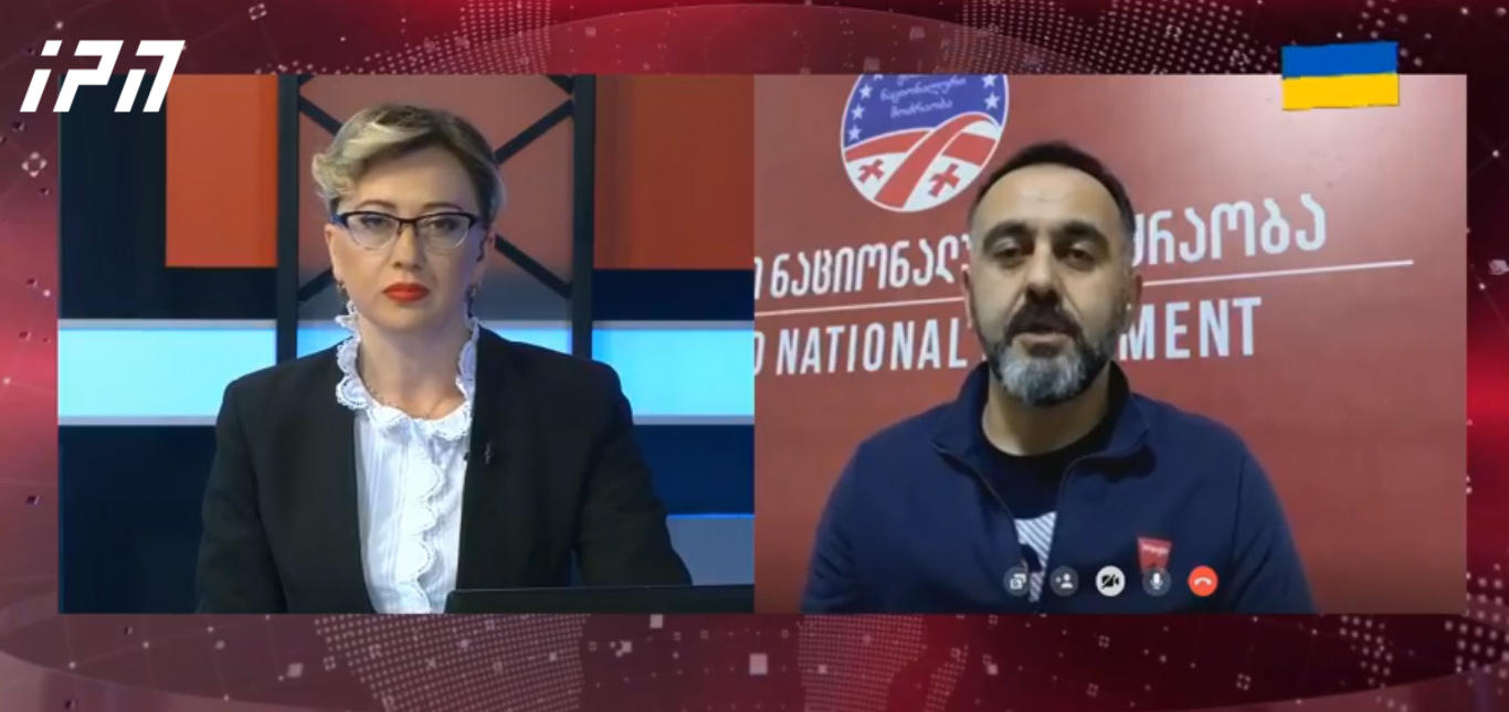 მირდატ ქამადაძე - ჩემი ვარაუდით, საქართველოში დაბრუნებასთან დაკავშირებით გადაწყვეტილება თავიდან ბოლომდე მიხეილ სააკაშვილის მიღებულია, ოღონდ წინ რა და ვისი რჩევები უსწრებდა, ამაზე ალბათ, ოდესმე თავად გააკეთებს კომენტარს