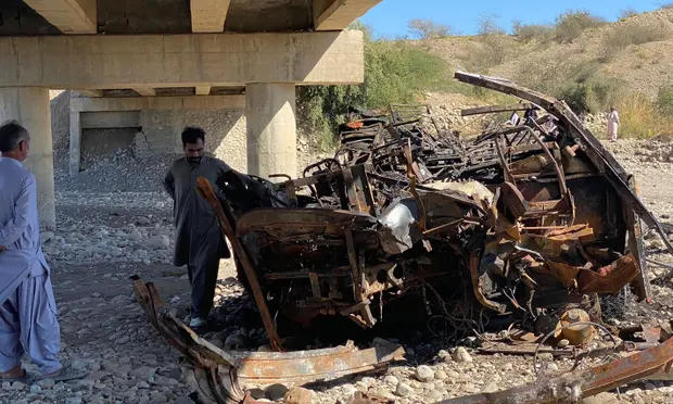 პაკისტანში ორი ავარიის შედეგად სულ მცირე 51 ადამიანი დაიღუპა