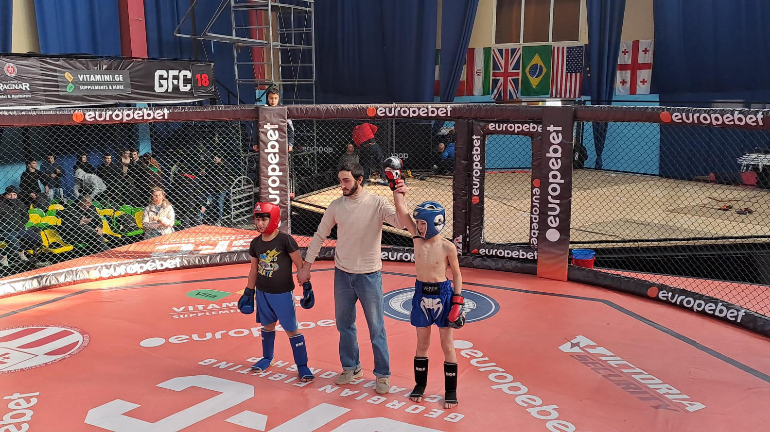 მარნეულელმა კიკბოქსიორებმა წარმატებით იასპარეზეს