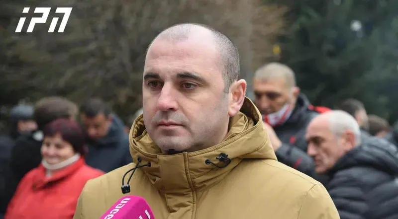 ლევან ხაბეიშვილი „ნაციონალური მოძრაობის“ რამდენიმე წევრის მიერ პარტიის პოლიტსაბჭოს დატოვებაზე - წონით როგორ ზომავთ? მითხარით, ვის აქვს დაბალი წონა ჩვენთან? ეს ცოტა არასერიოზულია