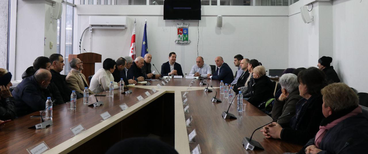 ბორჯომში ბინათმესაკუთრეთა ამხანაგობებთან შეხვედრები გრძელდება