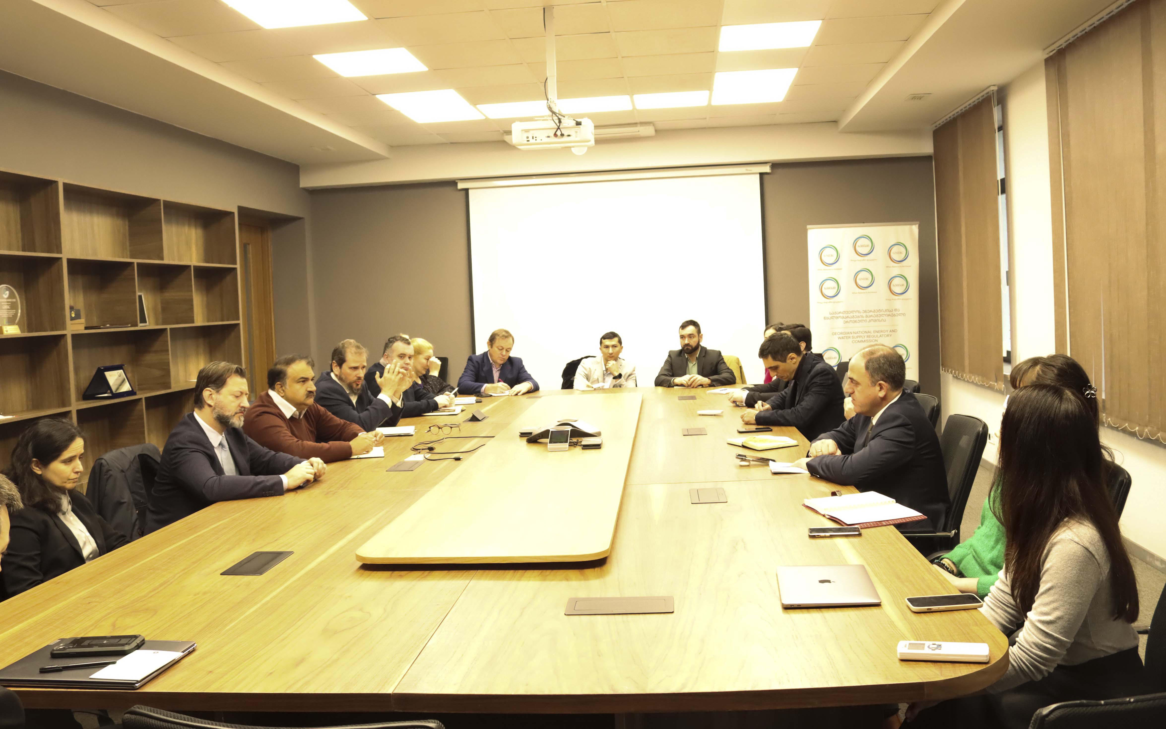 დავით ნარმანია აზიის განვითარების ბანკის წარმომადგენლებს შეხვდა