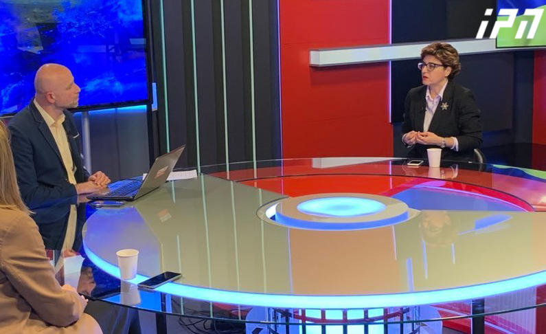 ხათუნა სამნიძე - „ქართული ოცნება“ მიხვდა, რომ კანდიდატის სტატუსის მიღებასთან ერთად, ქვეყანა უნდა გახდეს ევროპული მმართველობის, რაც ნიშნავს ჩრდილოვანი მმართველობის გვერდზე გადადებას, ამიტომ არჩევანს სხვა მხარეს, რუსულზე აკეთებენ