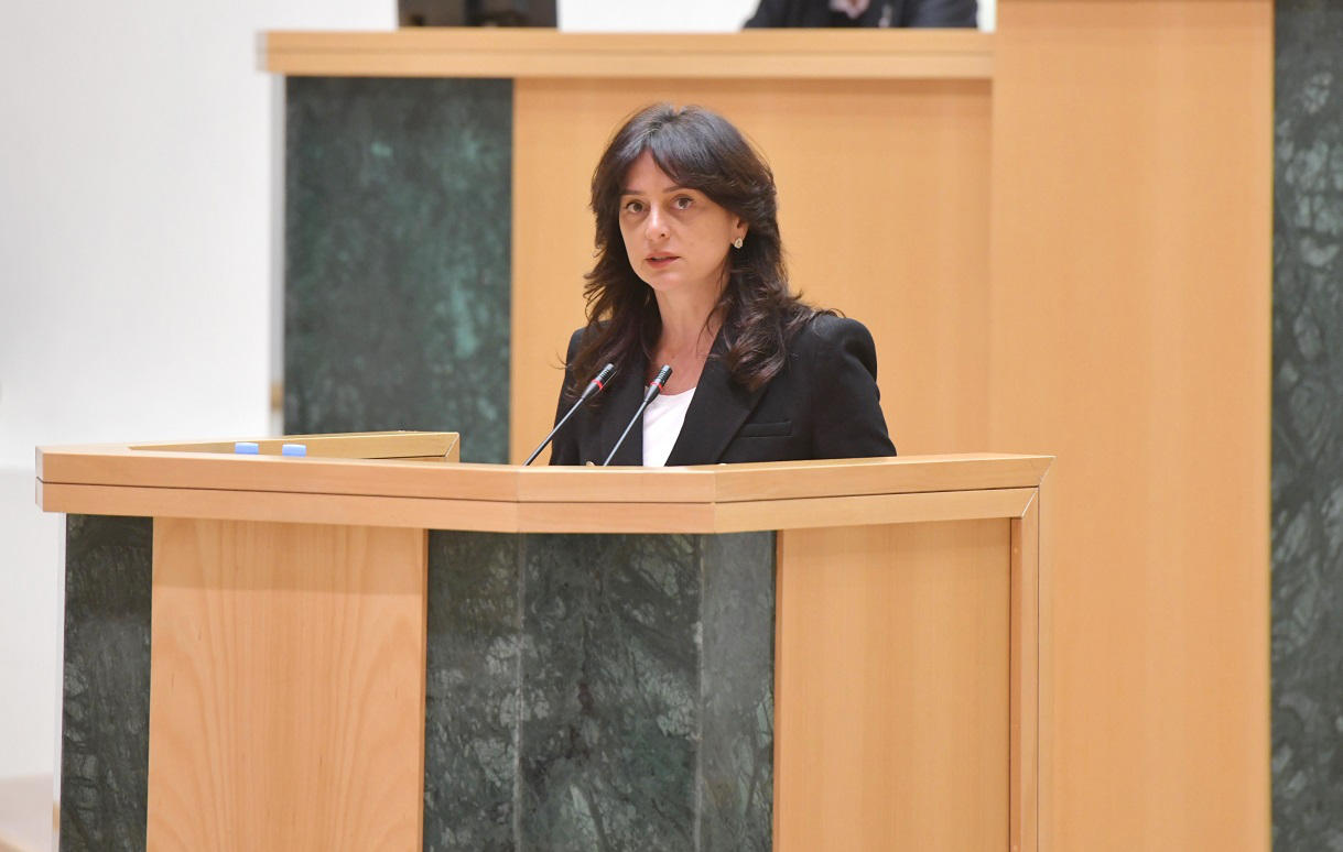 მაია ბითაძე ოპოზიციას - დღეს ჩვენ გვაბრალებენ, რომ რაღაცას ისე არ ვაკეთებთ, რაც საჭიროა, სულ მიჩნდება კითხვა: თქვენ უკეთესად რას გააკეთებდით?