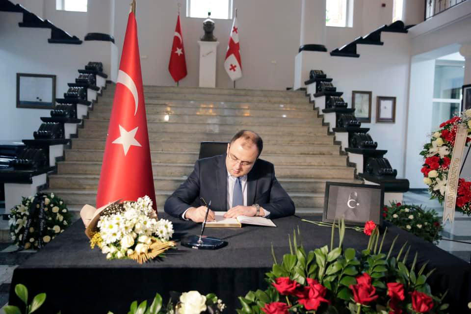 იუსტიციის მინისტრი თურქეთში მომხდარ სტიქიურ მოვლენებთან დაკავშირებით თურქ ხალხს თანაგრძნობას უცხადებს