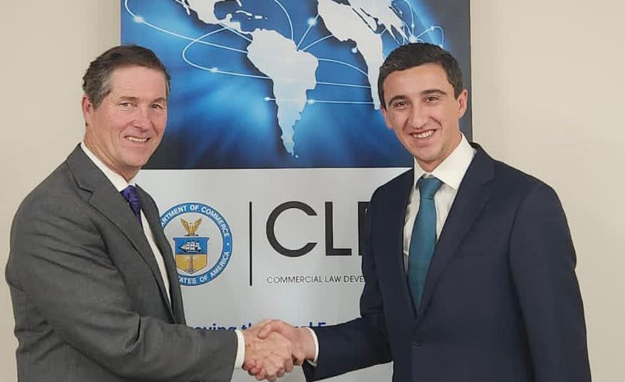 სოსო გიორგაძე ვაშინგტონში, აშშ-ს მთავრობის წარმომადგენლებთან შეხვედრებს მართავს