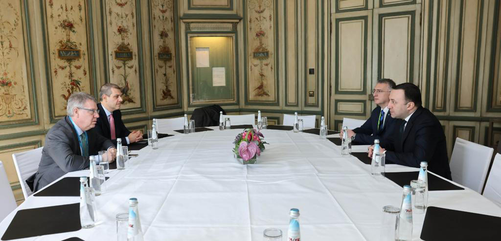 პრემიერ-მინისტრი ირაკლი ღარიბაშვილი ბოსტონის საკონსულტაციო ჯგუფის (BCG) თავმჯდომარეს რიჩ ლესერს შეხვდა