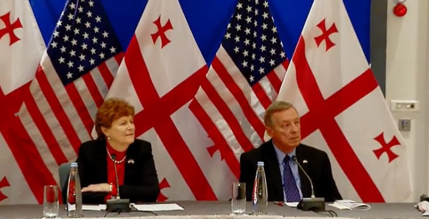 დიკ დურბინი - სააკაშვილის ირგვლივ განვითარებულ ბოლო მოვლენებს ყურადღებით ვადევნებთ თვალყურს - ყველას მოვუწოდებ ჰუმანური მოპყრობისა და მისი უფლებების დაცვისკენ