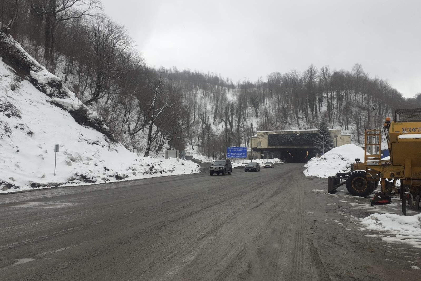 სურამის კვანძი-საქასრიის მონაკვეთზე მისაბმელიანი და ნახევრადმისაბმელიანი ავტოტრანსპორტის მოძრაობა აღდგა