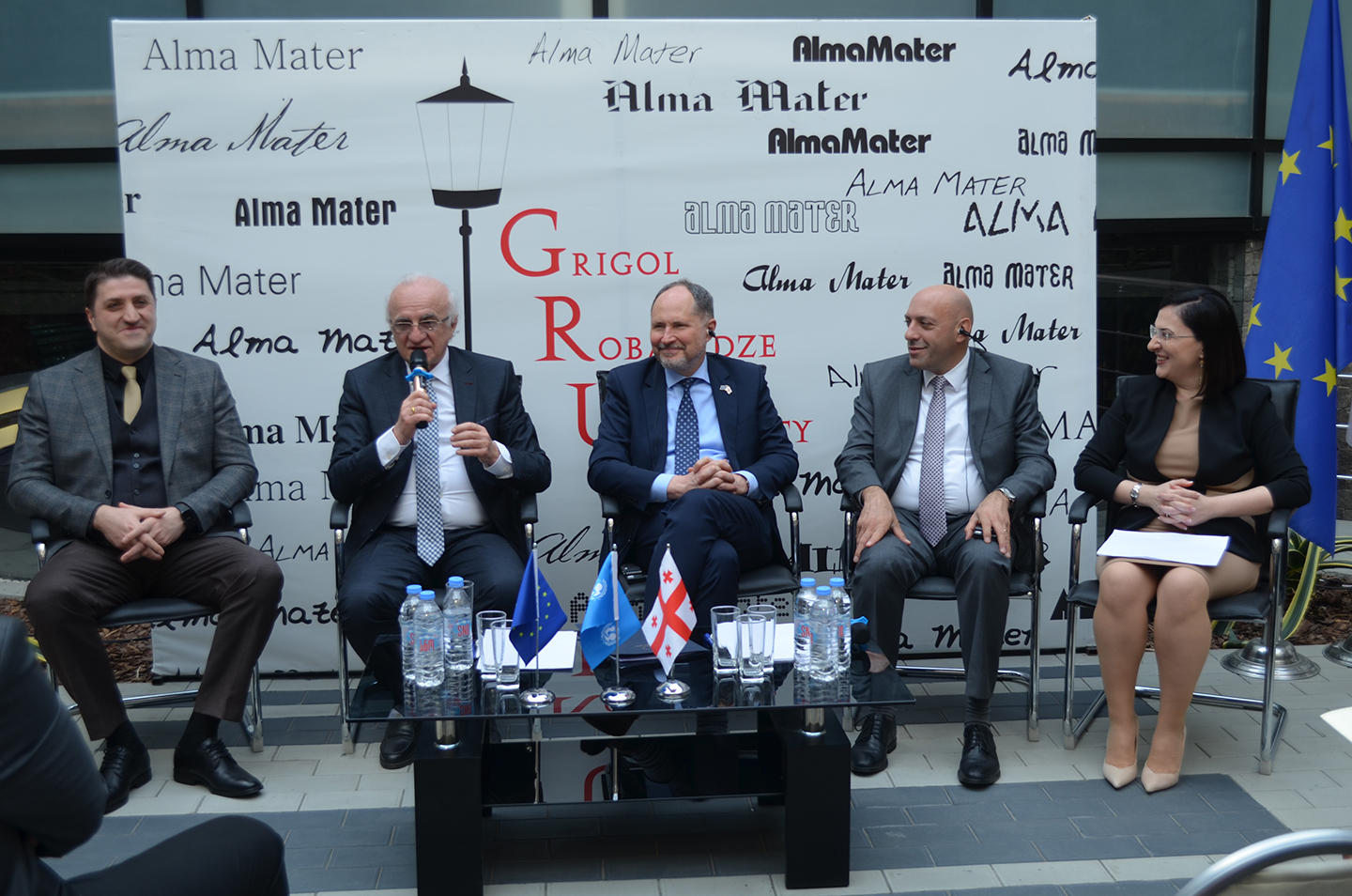 გრიგოლ რობაქიძის უნივერსიტეტში ბავშვის სერვისების კოორდინაციის გაძლიერების საკითხი განიხილეს