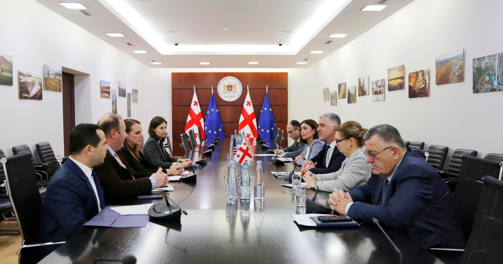 ოთარ შამუგია საქართველოში აშშ-ის საელჩოს ატაშეს შეხვდა