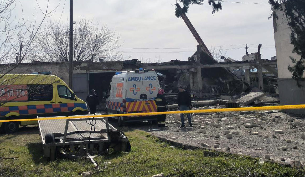 A boiler exploded near the interventional medicine center in Kutaisi, as a result of which the building completely collapsed - several employees of the clinic were injured