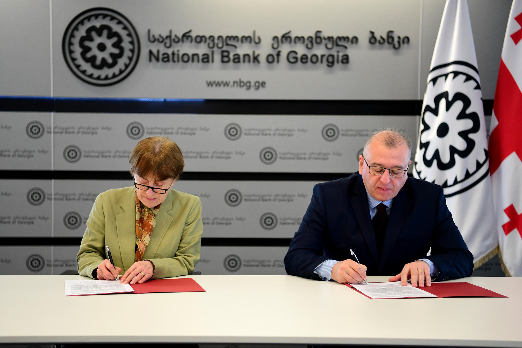 ილიას სახელმწიფო უნივერსიტეტსა და საქართველოს ეროვნულ ბანკს შორის ურთიერთთანამშრომლობის მემორანდუმი გაფორმდა