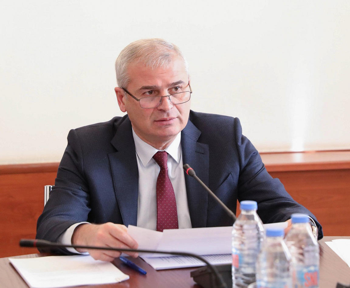 საპროცედურო საკითხთა და წესების კომიტეტმა პარლამენტის რეგლამენტში ცვლილების შეტანის პროექტს მხარი დაუჭირა