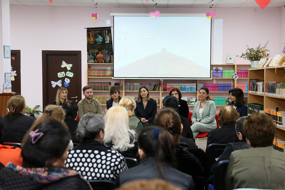 თინათინ ნიბლოშვილმა პენიტენციურ დაწესებულებაში მყოფ ქალებს დედის დღე მიულოცა