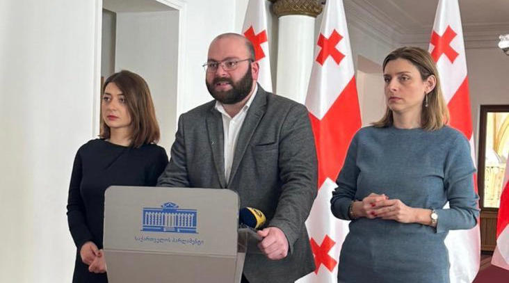 ბექა ლილუაშვილი - „ქართული ოცნება“ მზად არის, დაარღვიოს კონსტიტუცია და უხეში პროცედურული თაღლითობით, თავიდან აირიდოს ჩვენ მიერ რეგისტრირებული ალტერნატიული კანონპროექტის განხილვა