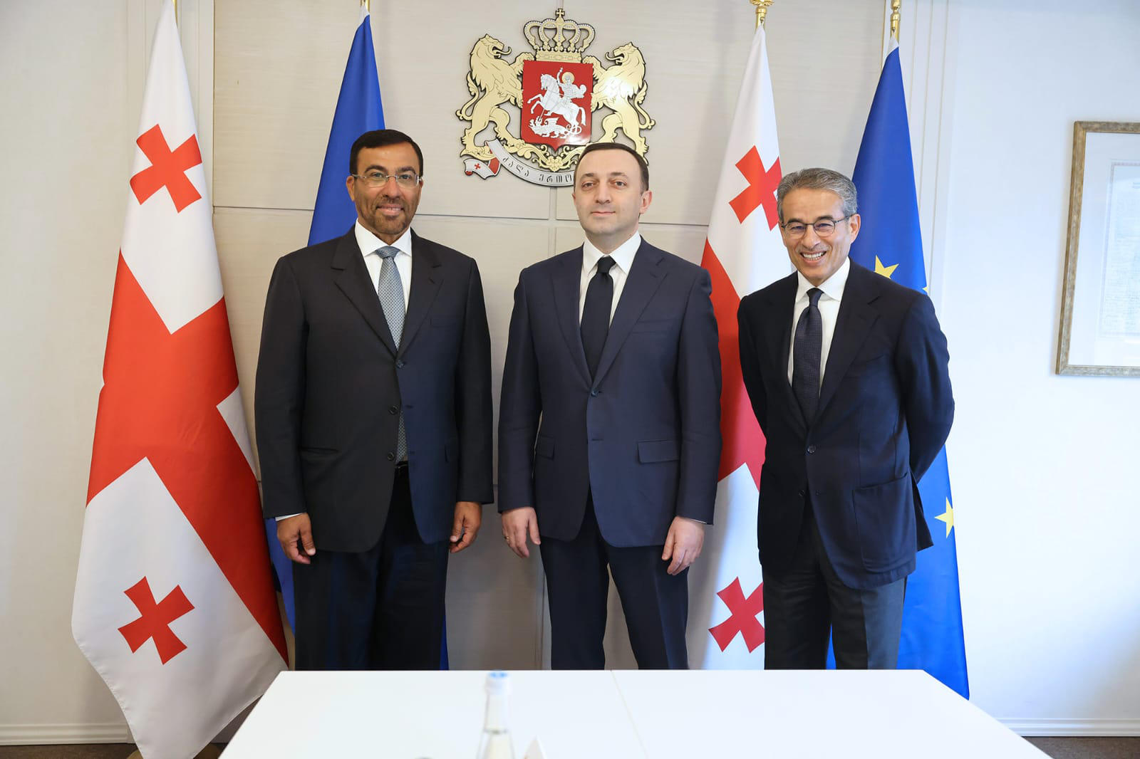 პრემიერ-მინისტრი ირაკლი ღარიბაშვილი Eagle hills-ის დამფუძნებელსა და დირექტორთა საბჭოს თავმჯდომარესა და Emaar Properties დამფუძნებელსა და მმართველ დირექტორს შეხვდა