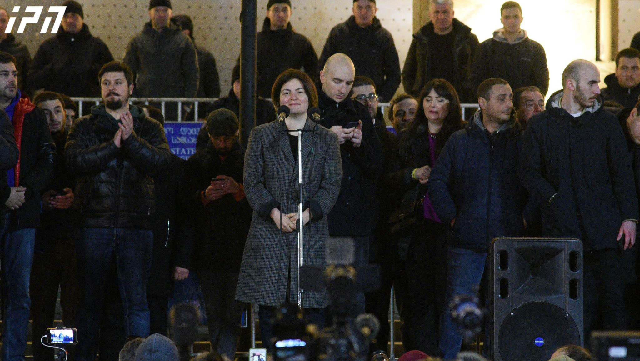 Ana Natsvlishvili: We ask the President to convene an extraordinary session as soon as possible so that the document which will fulfill the people's demand is signed - we do not believe in empty words, Georgian Dream cannot be trusted