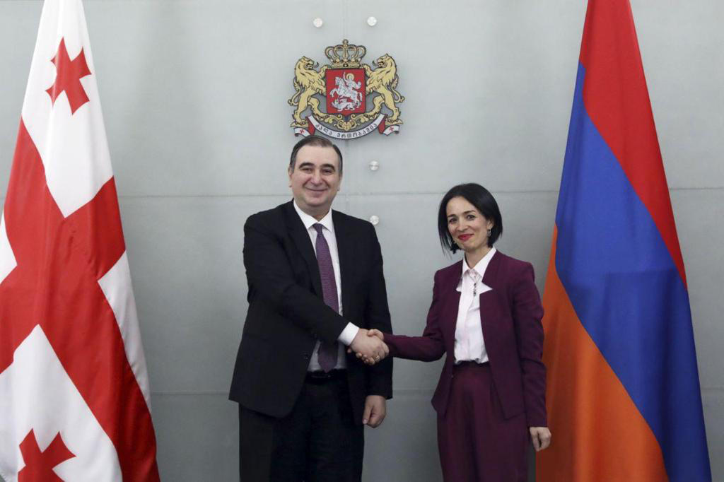 მიხეილ ჩხენკელმა სომხეთის რესპუბლიკის განათლების, მეცნიერების, კულტურისა და სპორტის მინისტრს უმასპინძლა და თანამშრომლობის გაღრმავების საკითხები განიხილა