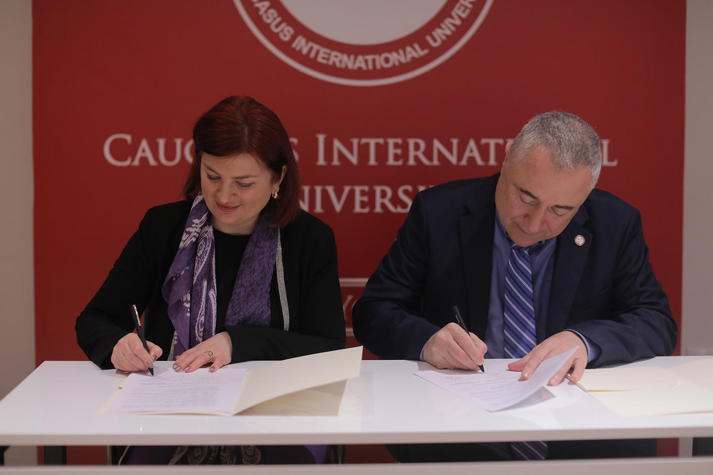 CIU-სა და საქართველოს პარლამენტის კვლევით ცენტრს შორის ურთიერთთანამშრომლობის მემორანდუმი გაფორმდა