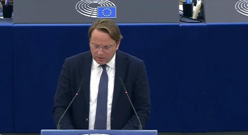 Оливер Вархей – Правительство Грузии обязано полностью обеспечить права Саакашвили – ЕС готов помочь партнерам в этом вопросе, в том числе в плане оказания медицинской помощи