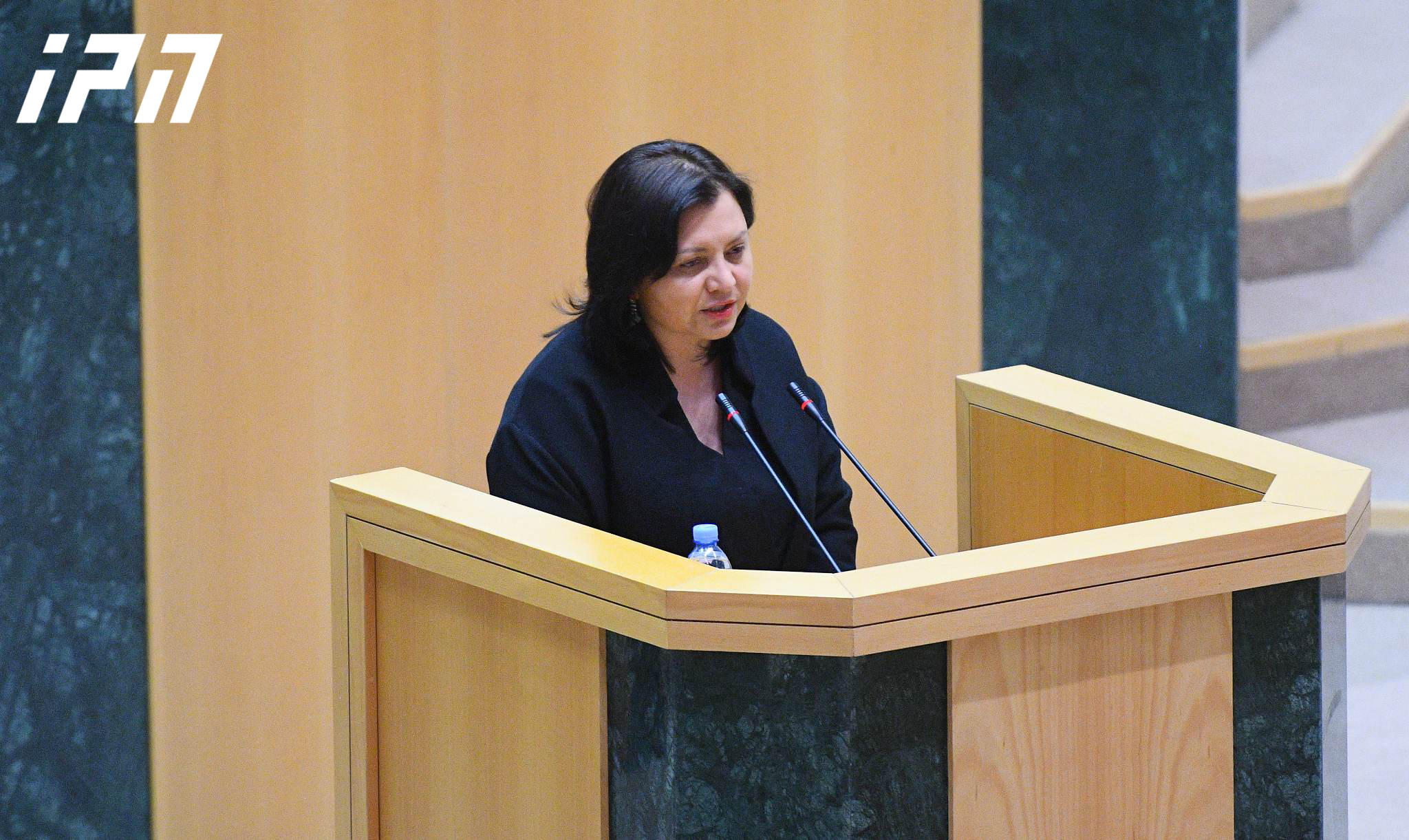 ეკა ხერხეულიძე უმრავლესობას - ბიძინა ივანიშვილი ერთ დღეს, როცა დალომბარდებულ საქართველოს გამოიხსნის 2 მილიარდიდან, აუცილებლად წავა რუსეთში, მაგრამ იმ თვითმფრინავში თქვენ არ აგიყვანთ, აიყვანს ზებრებს და სკატებს