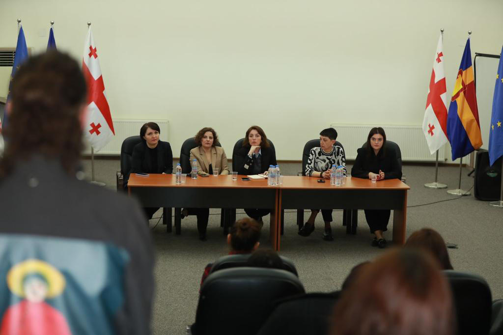 სამეგრელო ზემო-სვანეთში ტურიზმის სექტორის წარმომადგენლებთან  შეხვედრა გაიმართა