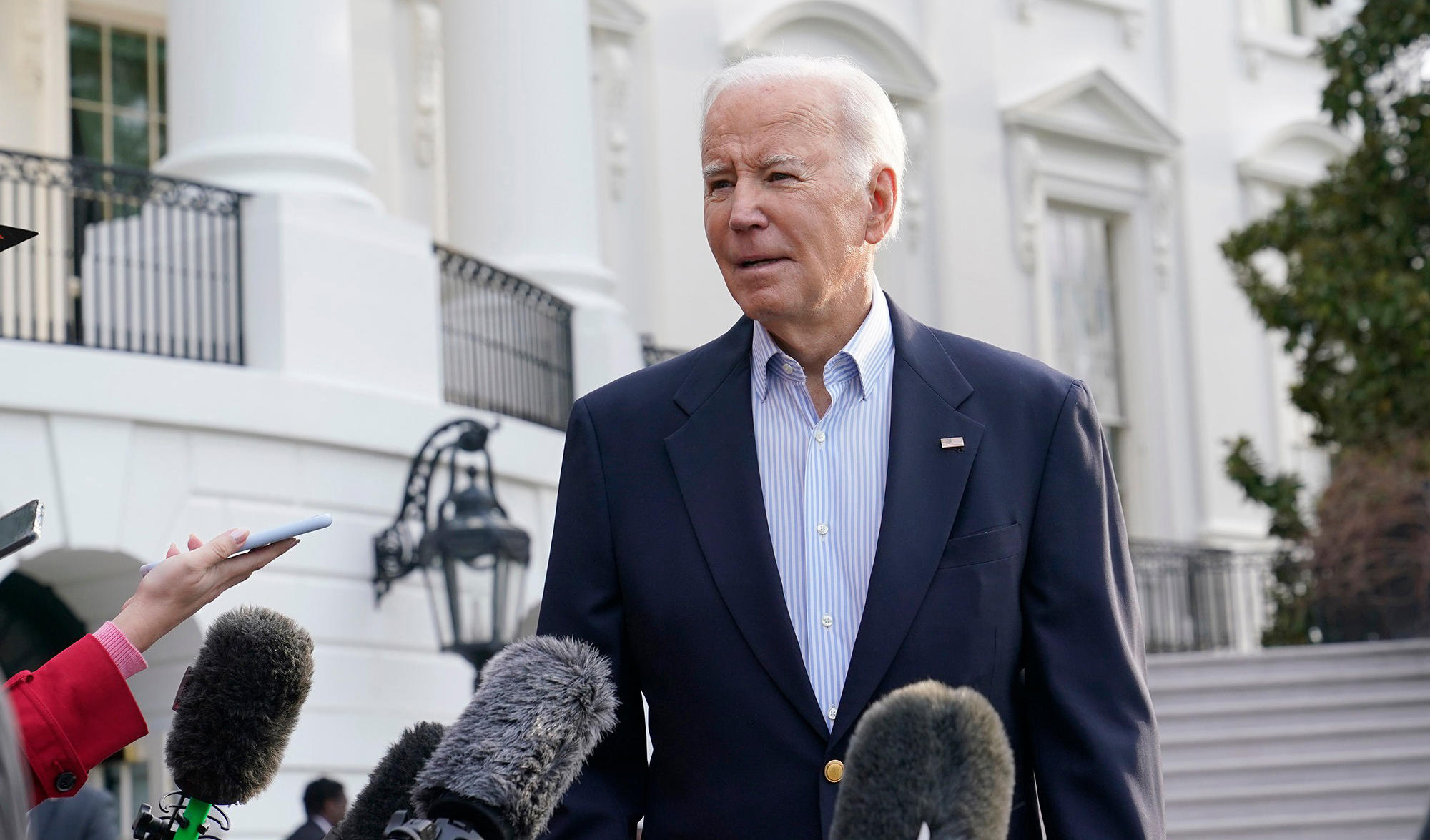 მედია - ჯო ბაიდენი მხარს უჭერს ომის შემდეგ უკრაინის ნატო-ში გაწევრიანების გზის შემსუბუქების გეგმას