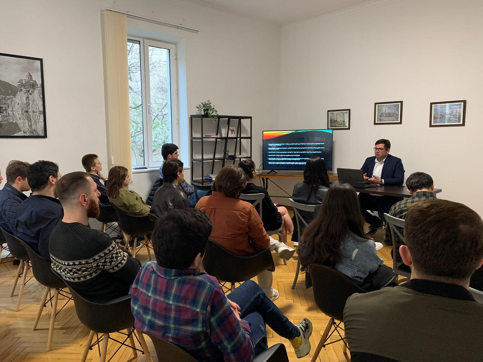 „ჯეოქეისის“ ორგანიზებით სტუდენტური სასწავლო პროგრამის - „საგარეო პოლიტიკა და უსაფრთხოების საკითხები“ მორიგი კურსი დაიწყო