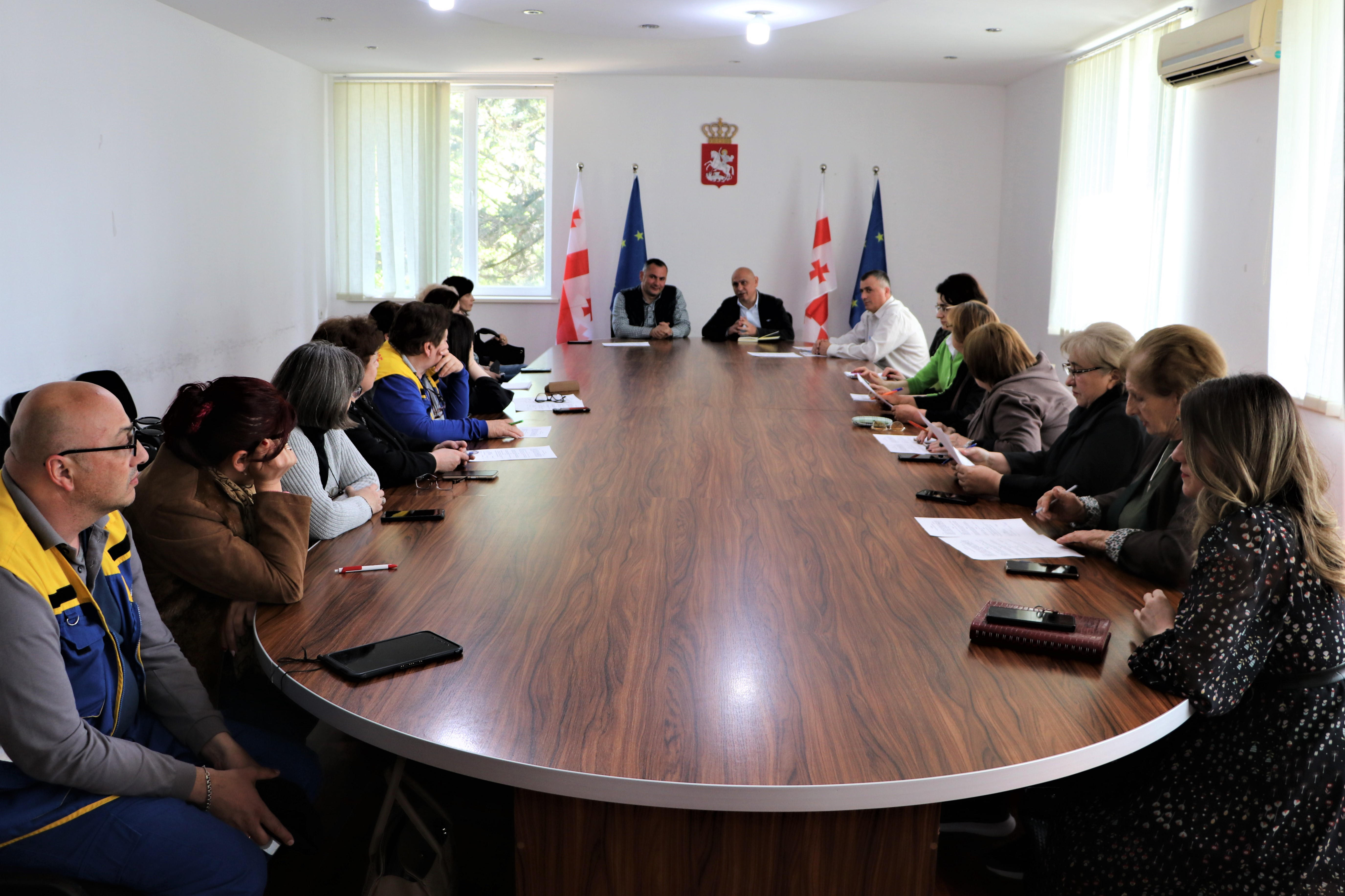 პროგრამა „სოფლის ექიმის" ხელმძღვანელი ლანჩხუთის, ოზურგეთისა და ჩოხატაურის სოფლის ექიმებს შეხვდა