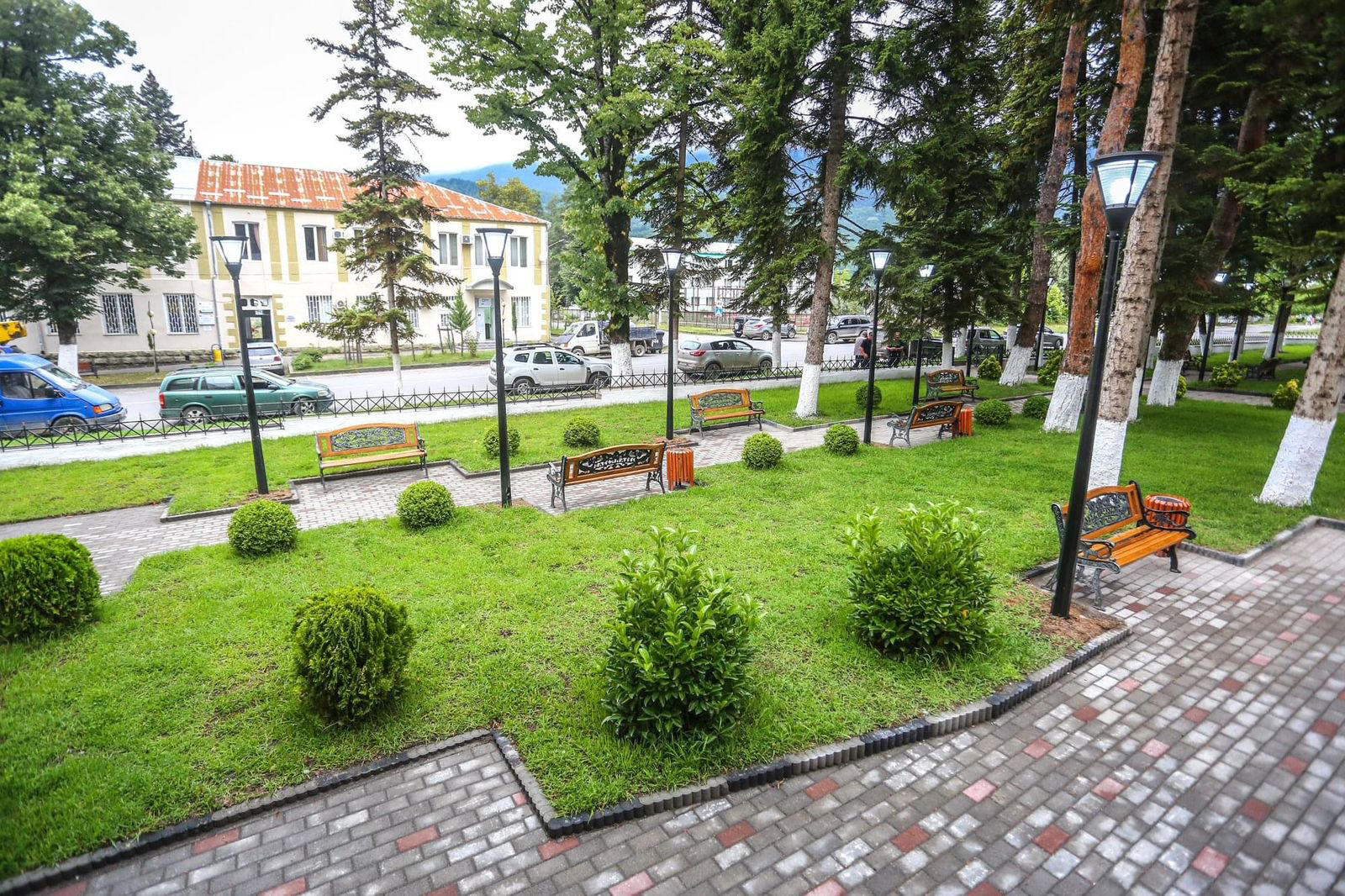 ამბროლაურში სამეთვალყურეო კამერები დამონტაჟდა